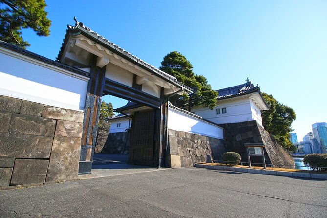 imperial-palace-and-heritage-of-edo-castle-private-tour