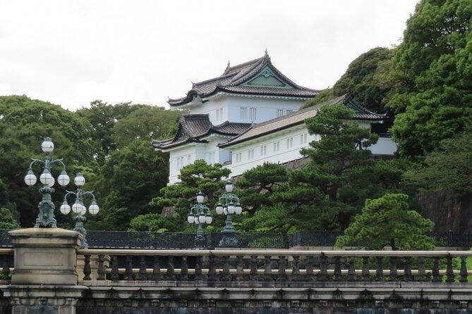 imperial-palace-and-heritage-of-edo-castle-private-tour
