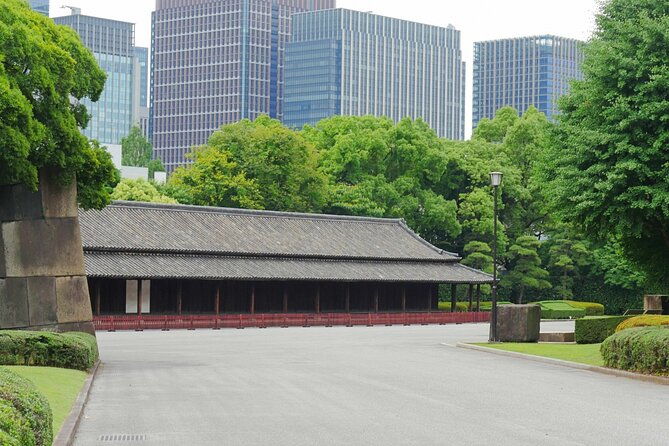 imperial-palace-east-garden-and-heritage-of-edo-castle-tour