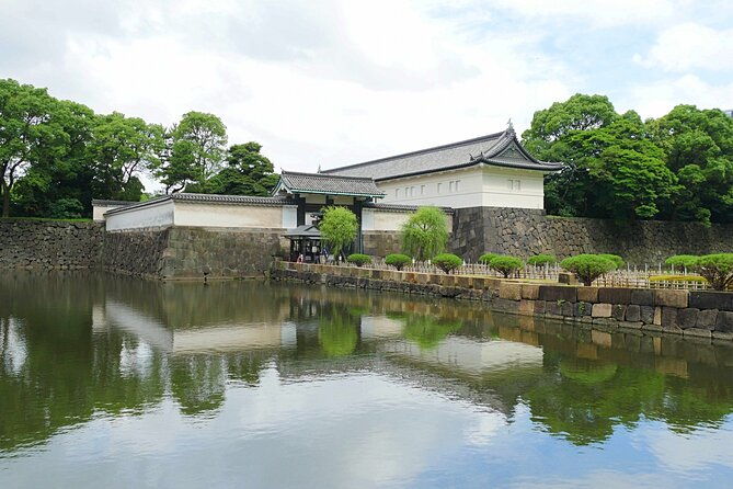 imperial-palace-east-garden-and-heritage-of-edo-castle-tour