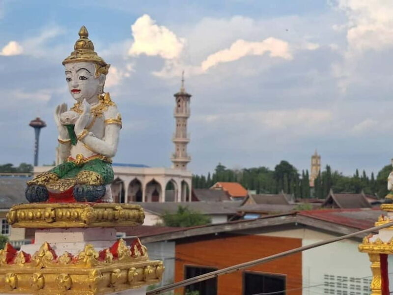 In Ayutthaya: Tour Guide Service with Authentic Local tour - How Is the Experience Different from Standard Tours?