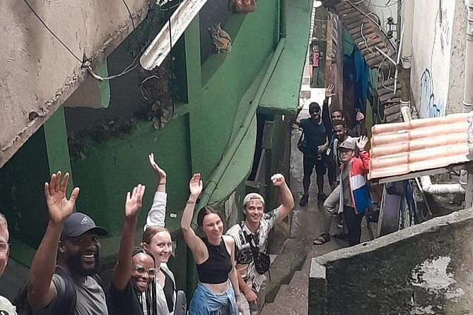in-favela-all-day-long