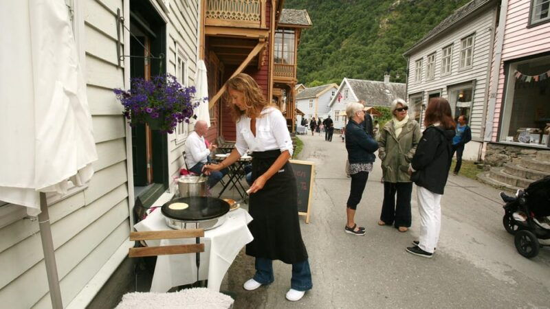 in-laerdal-guided-old-town-tour