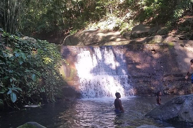 in-the-footsteps-of-charles-darwin-marica