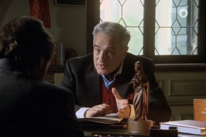 in-the-footsteps-of-commissario-brunetti-by-donna-leon-walking-tour