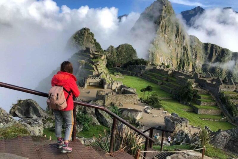 inca-jungle-trek-to-machu-picchu-4-days-rafting-and-zipline