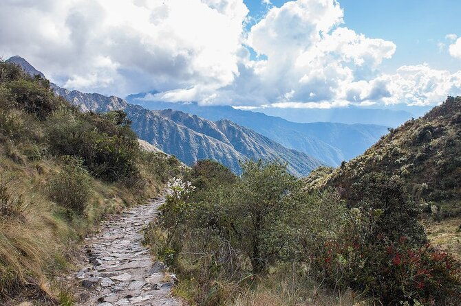 inca-trail-4-days-with-vistadome-observatory