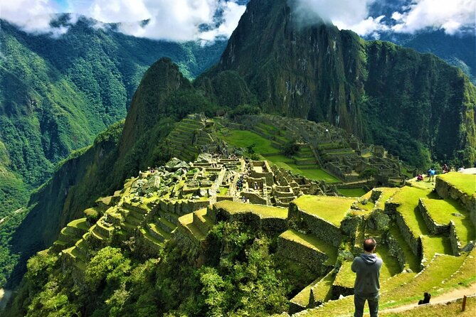 inca-trail-hike-4-days-to-machu-picchu-with-panoramic-train