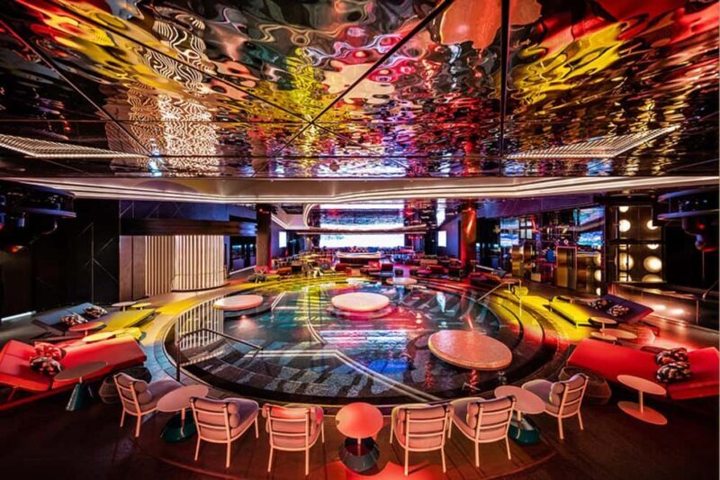 Incheon: Chroma Bootleg Show Ticket at Paradise City Hotel - Who Should Consider This Experience?