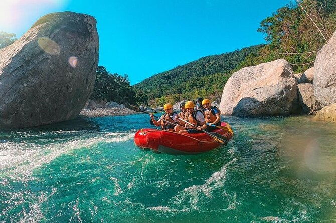 incredible-rafting-in-rio-cangrejal