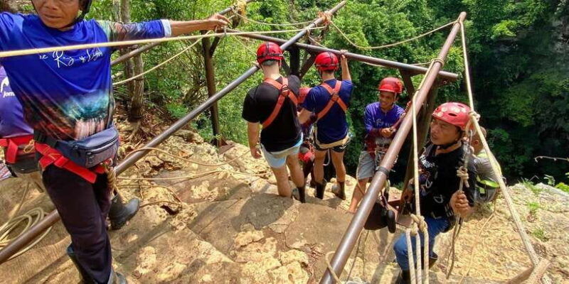 incredibly-jomblang-cave-and-pindul-cave-tubing