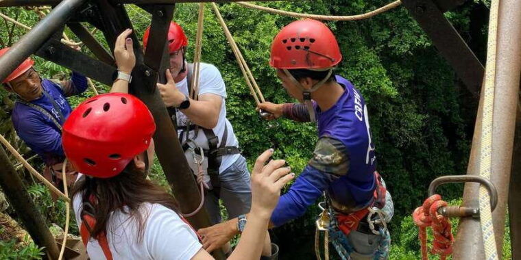 incredibly-jomblang-cave-and-pindul-cave-tubing