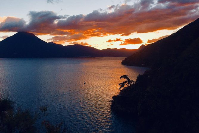 indian-nose-peak-and-lake-atitlan-sunrise-tour-from-panajachel