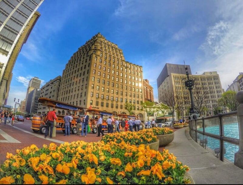 indianapolis-open-air-pedal-pub-tour-with-local-drinks