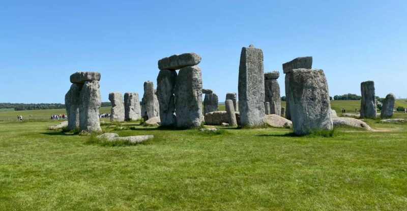 individual-trip-to-stonehenge-and-salisbury-cathedral