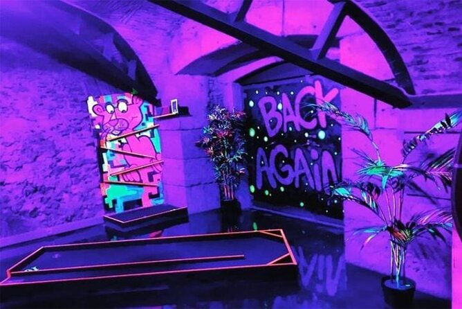 indoor-mini-golf-experience