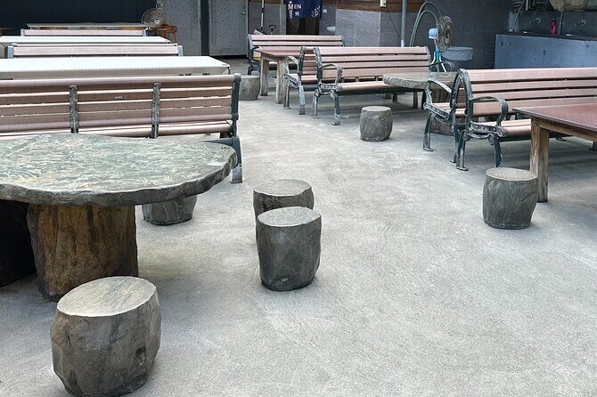 Indoor Shrimp Fishing Experience and National Palace Museum - What Makes This Tour Stand Out