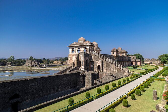 Indore to Mandu and Maheshwar: A Heritage Day Tour - Indore to Mandu and Maheshwar: A Heritage Day Tour