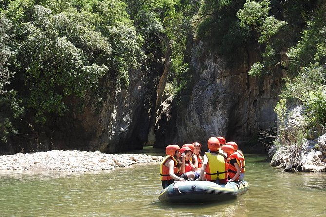 inflatable-boat-excursion-gole-di-tiberio-on-the-madonie-near-cefalu