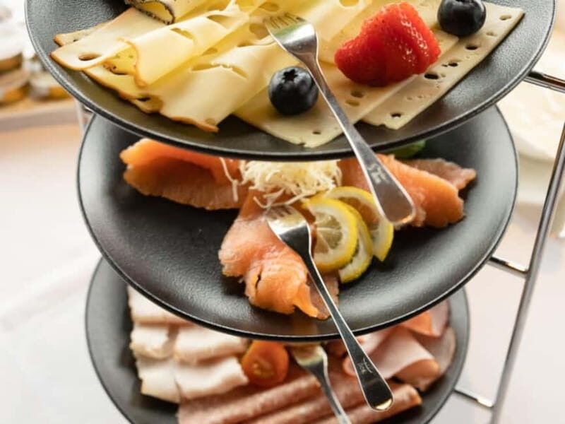 Innsbruck: Breakfast with Prosecco and Panoramic Views - Pricing and Value