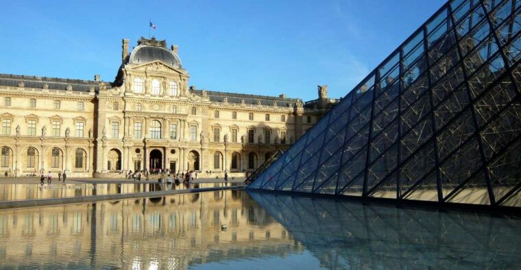 inside-musee-du-louvre-and-the-jardin-des-tuileries-tour