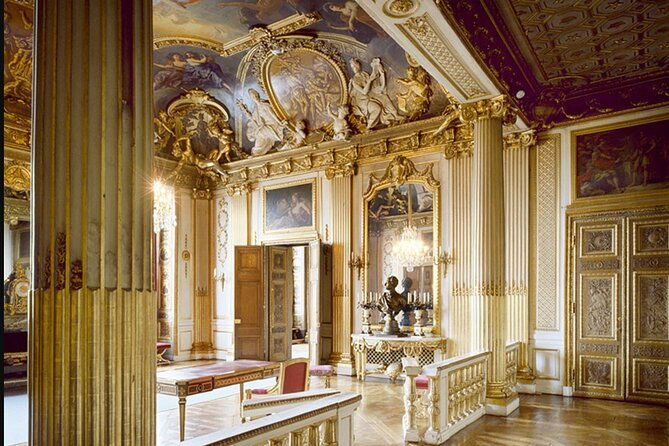 inside-the-crown-stockholm-royal-palace-private-guided-tour