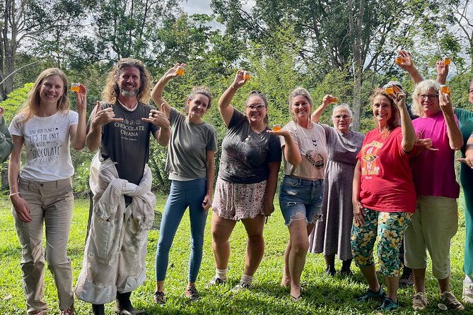 inside-the-hive-kauai-honey-and-bee-tour