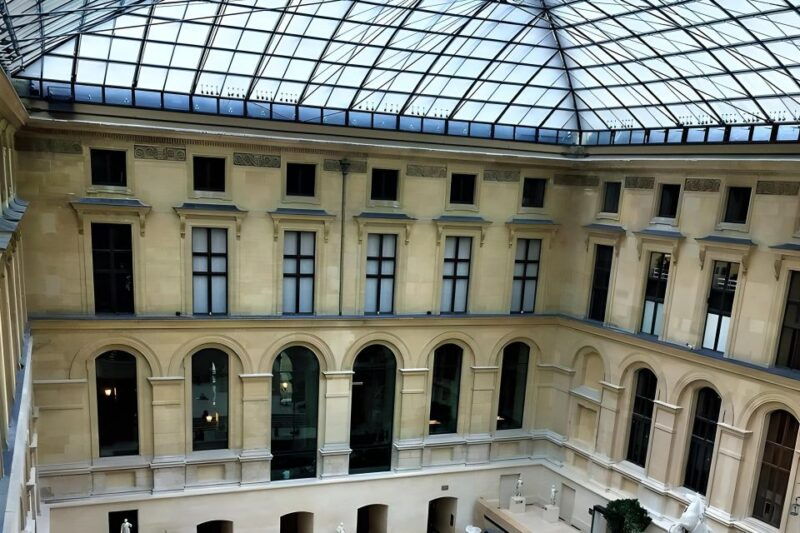 insider-louvre-from-a-royal-palace-to-a-museum-2