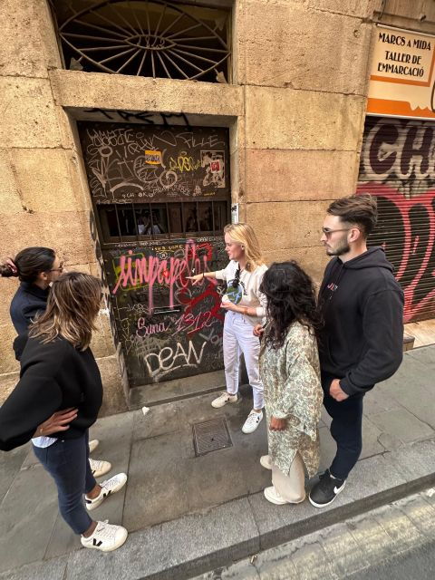 insider-street-art-tour-with-exclusive-studio-visit