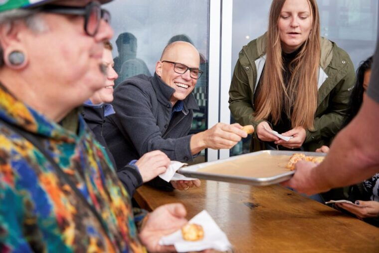 insiders-breakfast-and-culture-tour-of-pike-place-market-2