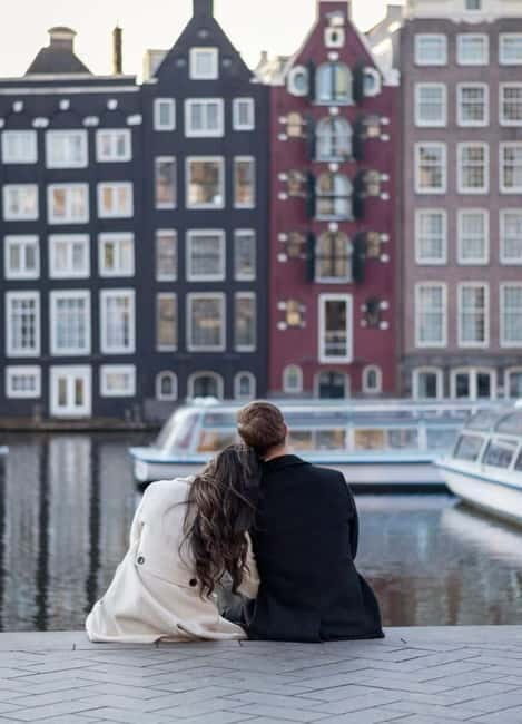 Instagram tour of Amsterdam with a private photographer - Exploring the Tour: What It Offers