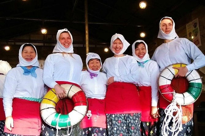 interacting-with-real-ama-divers-in-a-traditional-ama-hut-ama-hut-hachiman