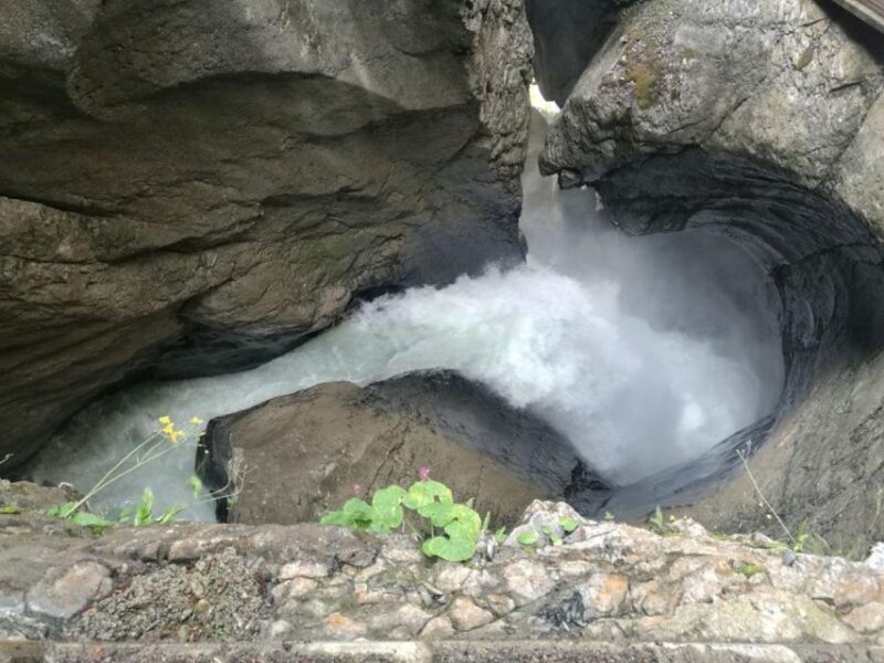 Interlaken: 72 Waterfalls Valley & Lauterbrunnen E-Bike Tour - What Makes This Tour Stand Out