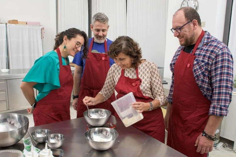 International aperitif + cooking class in Italian - Key Points
