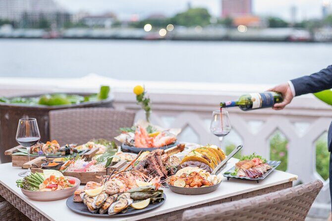 International BBQ Seafood Buffet with Thai Performances - An In-Depth Look at the Experience