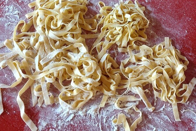 intimate-and-authentic-pasta-lesson-chianti-wine-free-parking