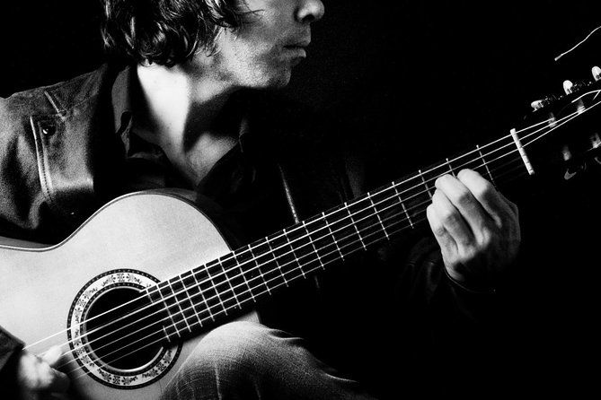 intimate-flamenco-performance