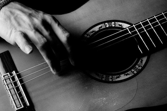 intimate-flamenco-performance