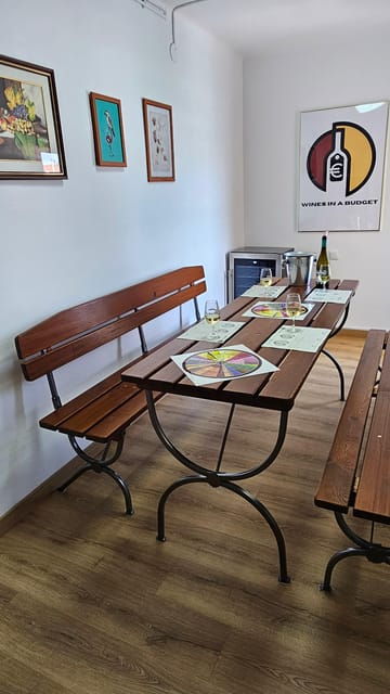 intimate-winetasting-with-a-sommelier