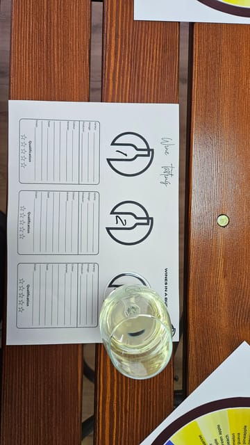 intimate-winetasting-with-a-sommelier