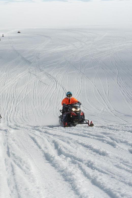 into-the-glacier-snowmobile-langjokull-ice-tunnel-combo