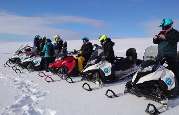 into-the-glacier-snowmobile-langjokull-ice-tunnel-combo