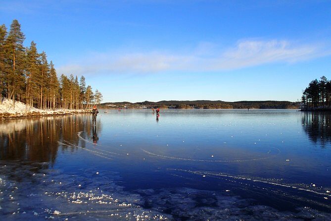 Introduction to Ice Skating on Natural Ice in Stockholm - The Midday Break: Outdoor Lunch by the Fire