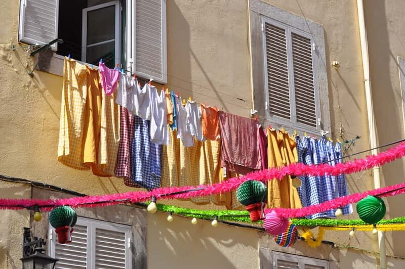 Introduction to Lisbon - Private Guided Walking Tour - Key Points