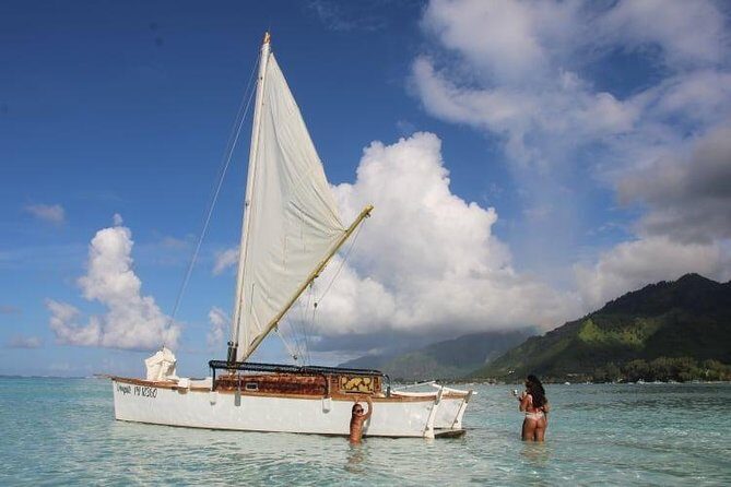 Introduction to sailing and discovering the lagoon - Learning Polynesian Navigation