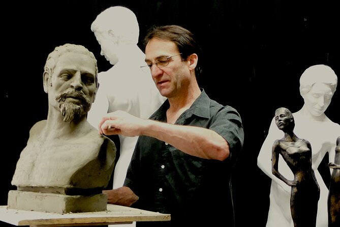 introduction-to-sculpture-in-clay-class-at-the-florence-studio