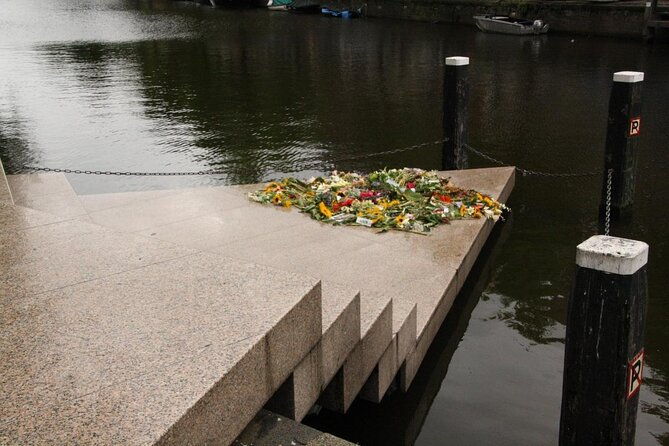 introduction-walking-tour-hello-amsterdam-small-group