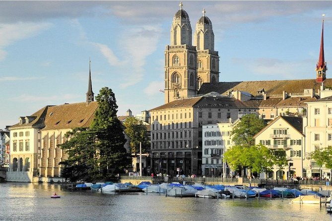 introductory-walking-tour-of-zurich-including-a-90-min-lake-cruise
