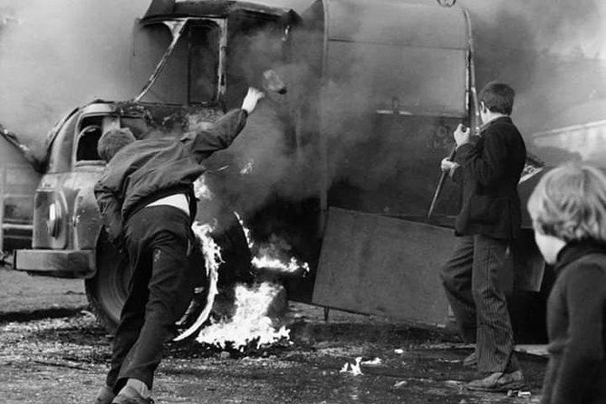 ira-troubles-conflict-private-tour-museum-graves-murals-and-political-analysis