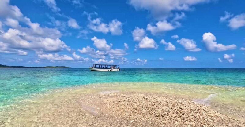 iriomote-boat-snorkeling-tour-at-barasu-island